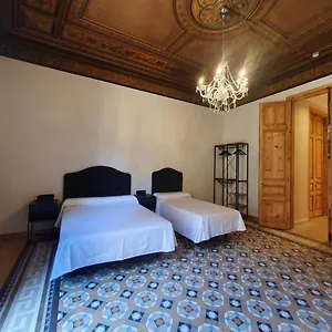 https://hostal-lausanne.catalonia-hotels.com