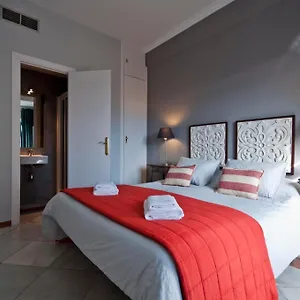 https://apartamentos-avenida-seville.es-andalucia.com