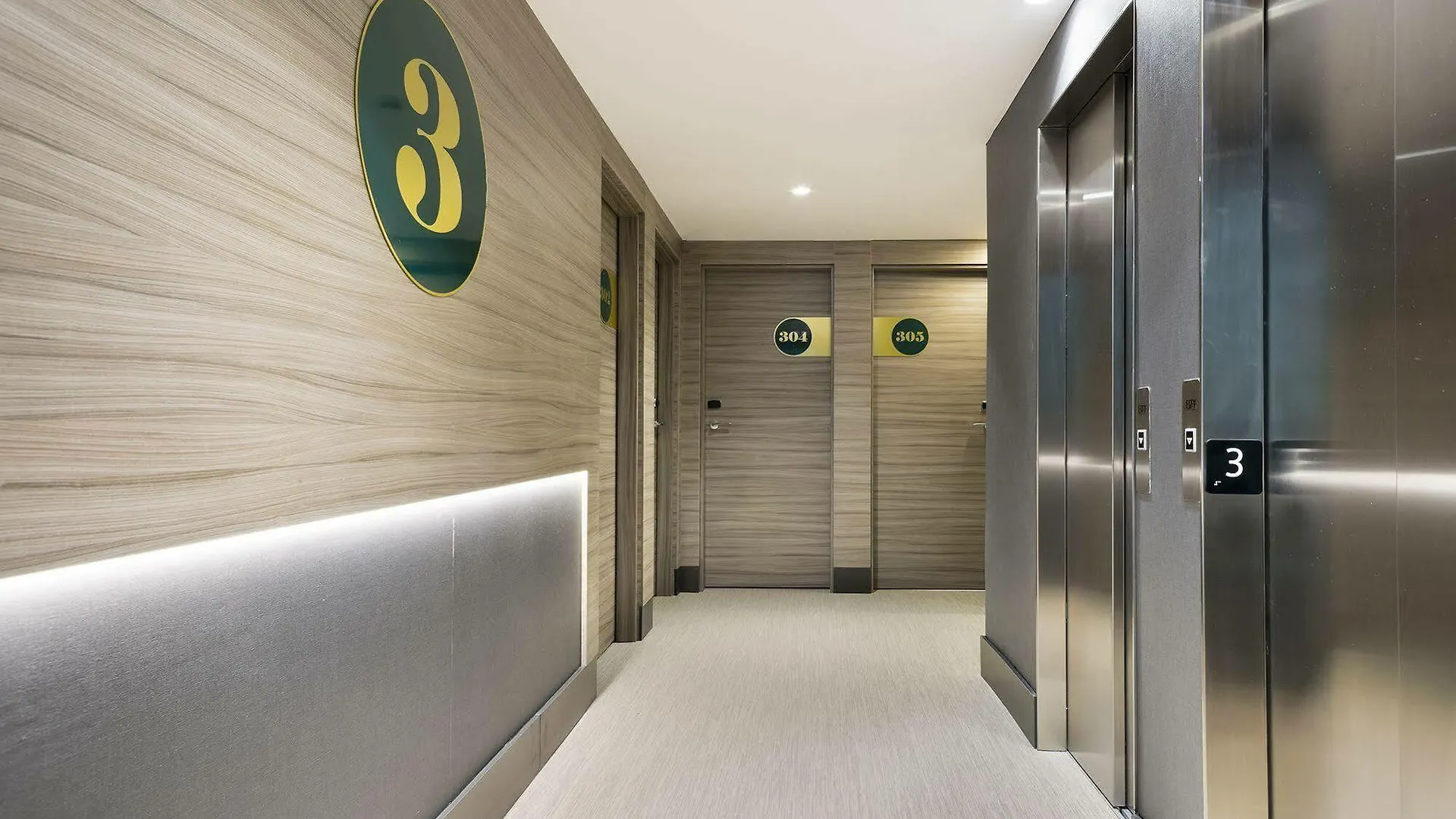 Niu Barcelona Hotel İspanya